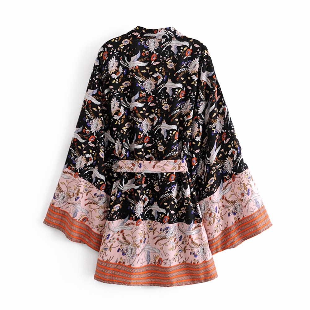 Beautiful cotton rayon kimono top - Picture 2 of 7